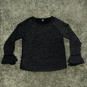 Hannah Dark Gray Ruffled Bell Sleeve Sweater Medium Curved Hem Soft Stretchy